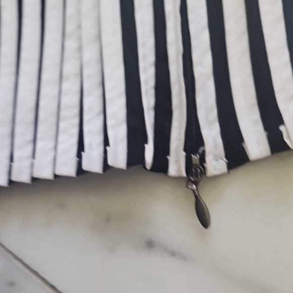 Andrea Roseti Black and White Patterned Top and Jacket Set - Picture 6 of 12